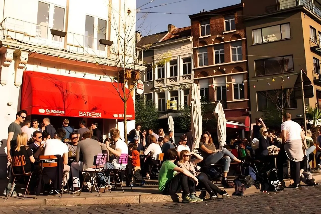 Loco Paradiso - Two Kingsize Beds, Outdoor Terrace, Dj Booth, Bar, Cinema, Bathtub, Kitchen, Airco Antwerp 0*,  Belgium